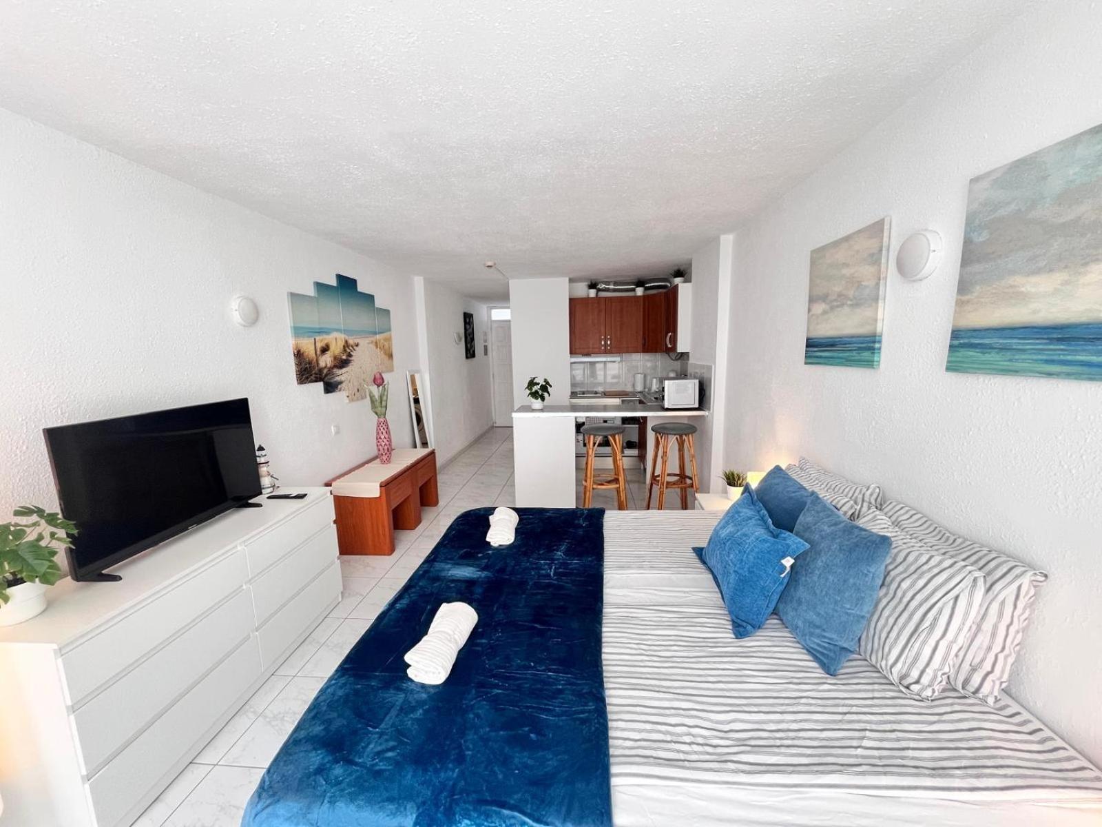 Beach House Apartment Адехе Екстериор снимка
