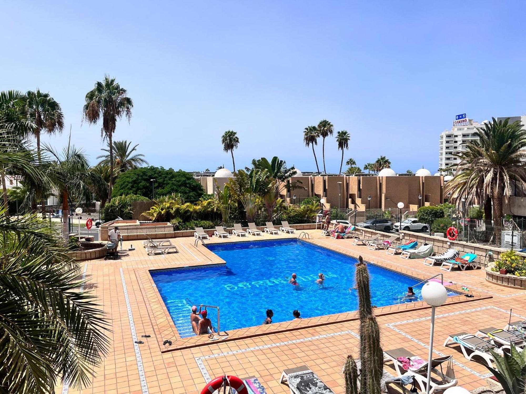 Beach House Apartment Адехе Екстериор снимка